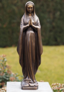 Saying goodbye with a beautiful decoration eliassen.co.uk 6