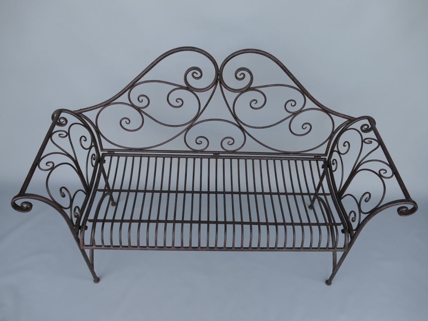 images 335003BRbT57cK8Tm4PV98