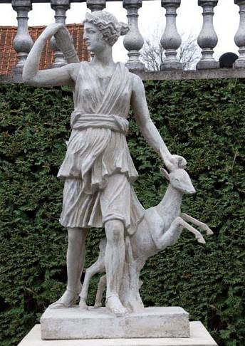 images Beeld klassiek Godin van de Jacht 195cm - eliassen.nl