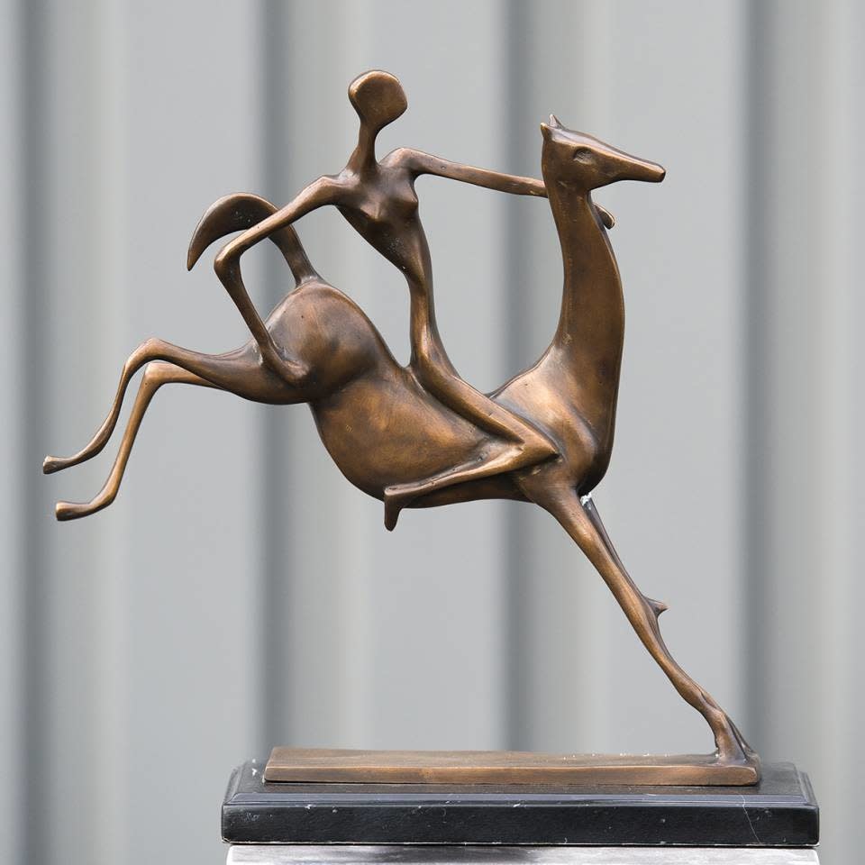 images bronzen-beeld-vrouw-op-paard-40016