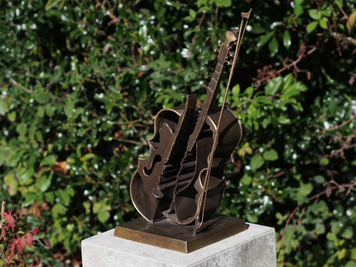 bronzen viool - eliassen.nl