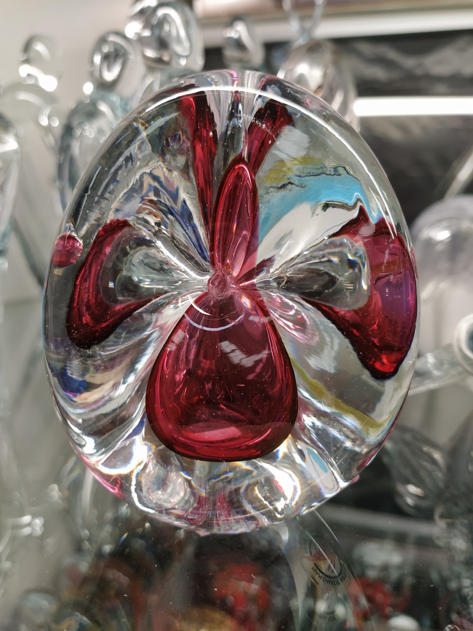 images Eliassen Kristalglas presse papier Driehoek rood