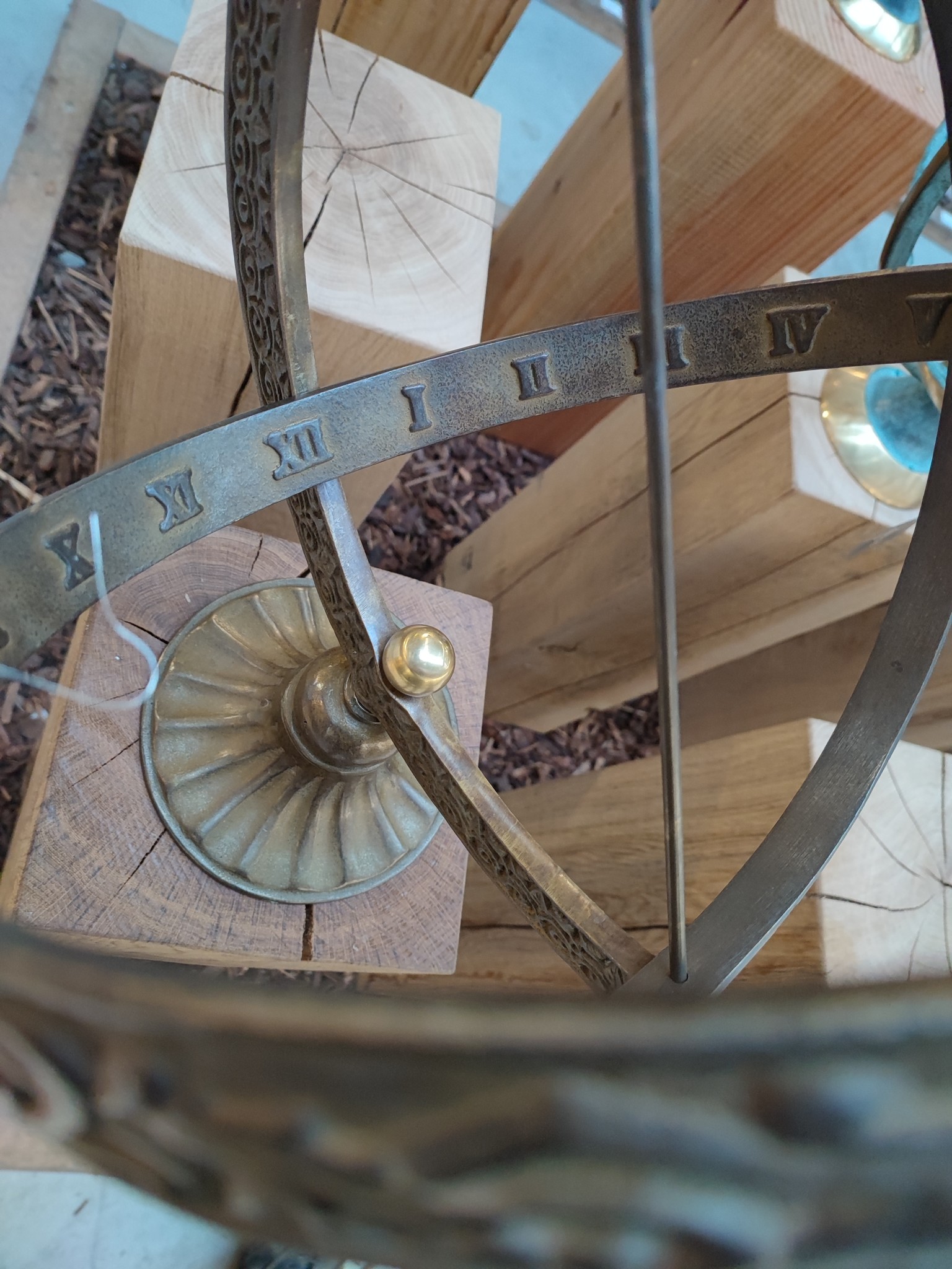 images Eliassen Zonnewijzer brons/messing 48cm Ga0471 - Eliassen.nl