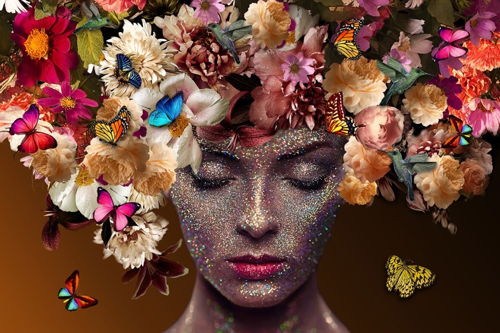 Glasschilderij Hoofd met bloemen en vlinders 80x120cm | Eliassen.nl