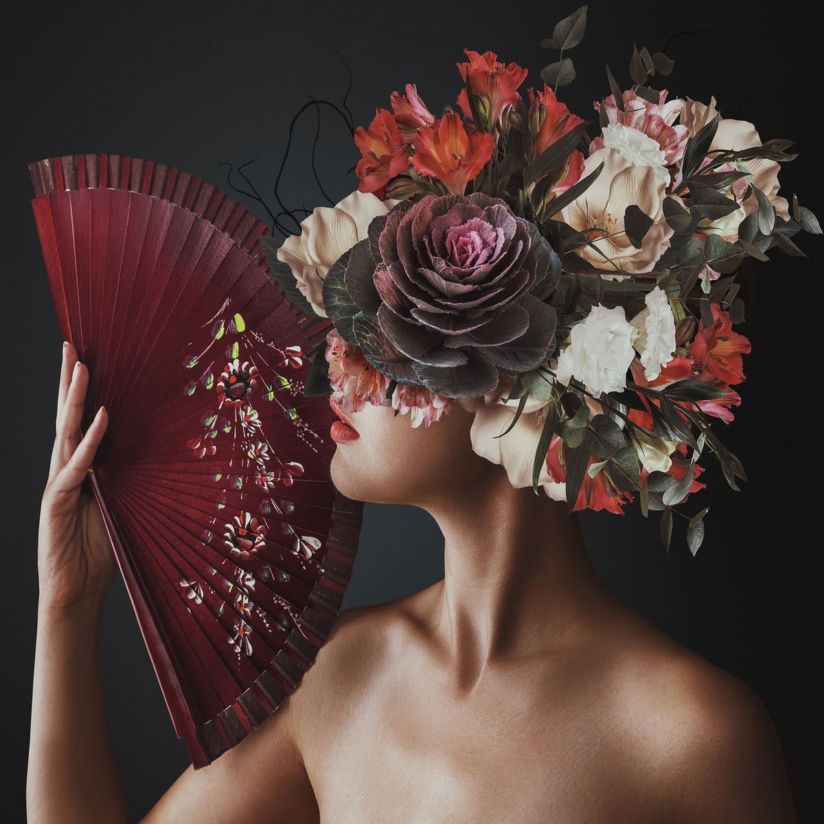 images Glasschilderij Vrouw met waaier - Eliassen.nl