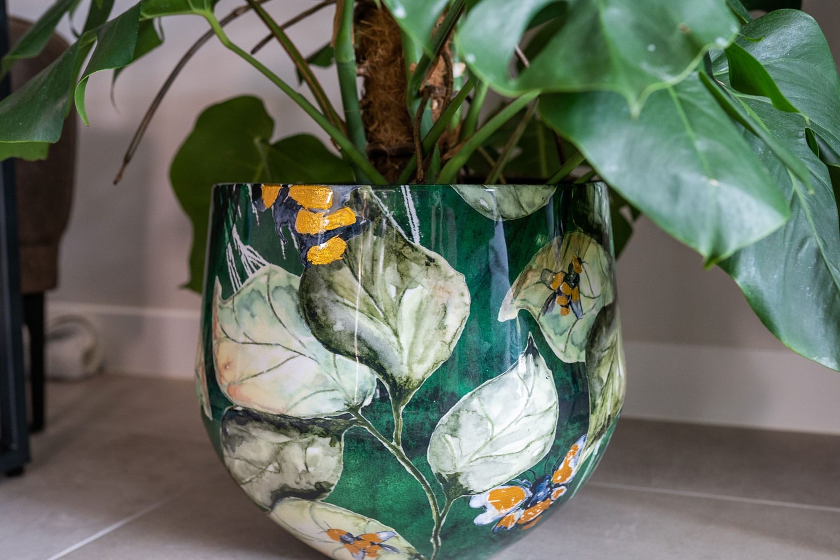 images Pot metaal Bee Groen breed in 3 maten eliassen.nl 1