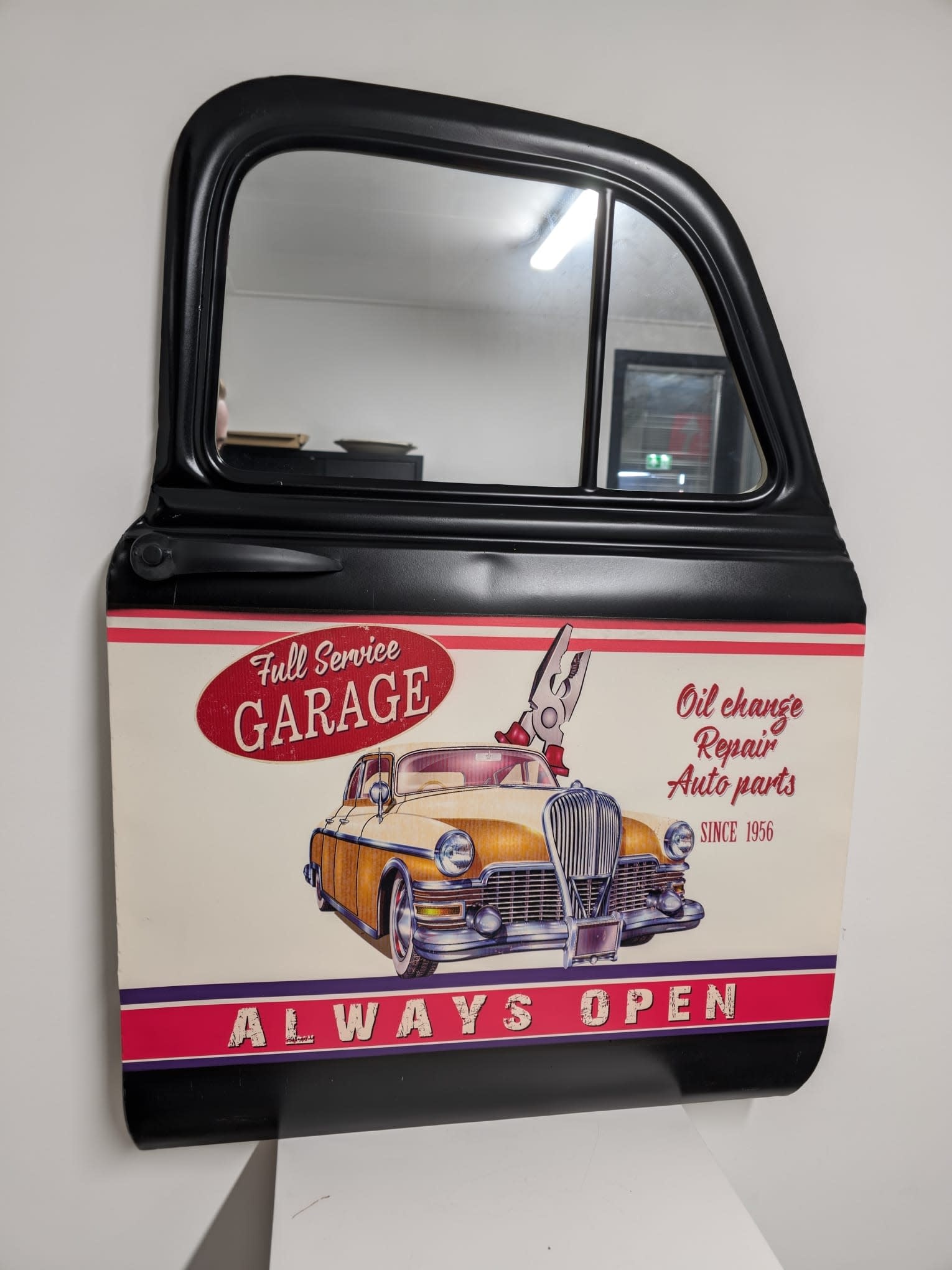 images Wanddecoratie Vintage garagedeur Oldtimer 60x81cm eliassen.nl 4